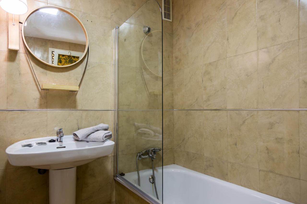 Urbe10 Plaza De La Merced 1 Bedroom Apartment Malaga Exterior photo